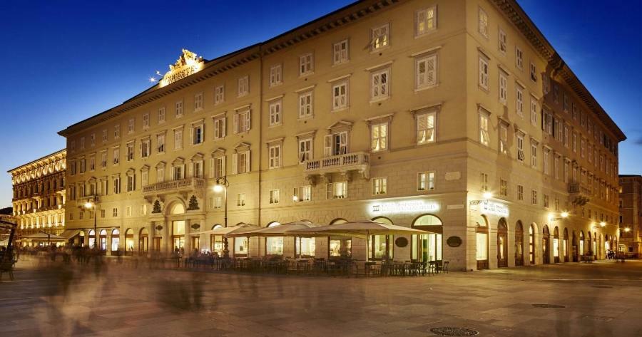Tergesteo Palace Suite Trieste Bagian luar foto